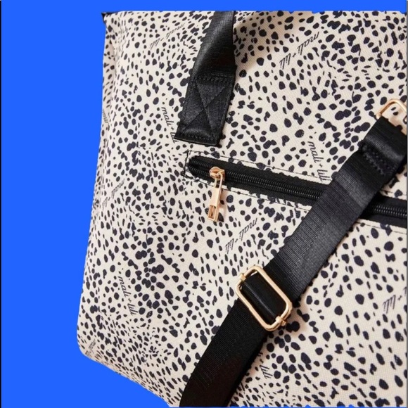 Mali & Lili Weekender Bag in Cream NWT MSRP $128 - Picture 5 of 12